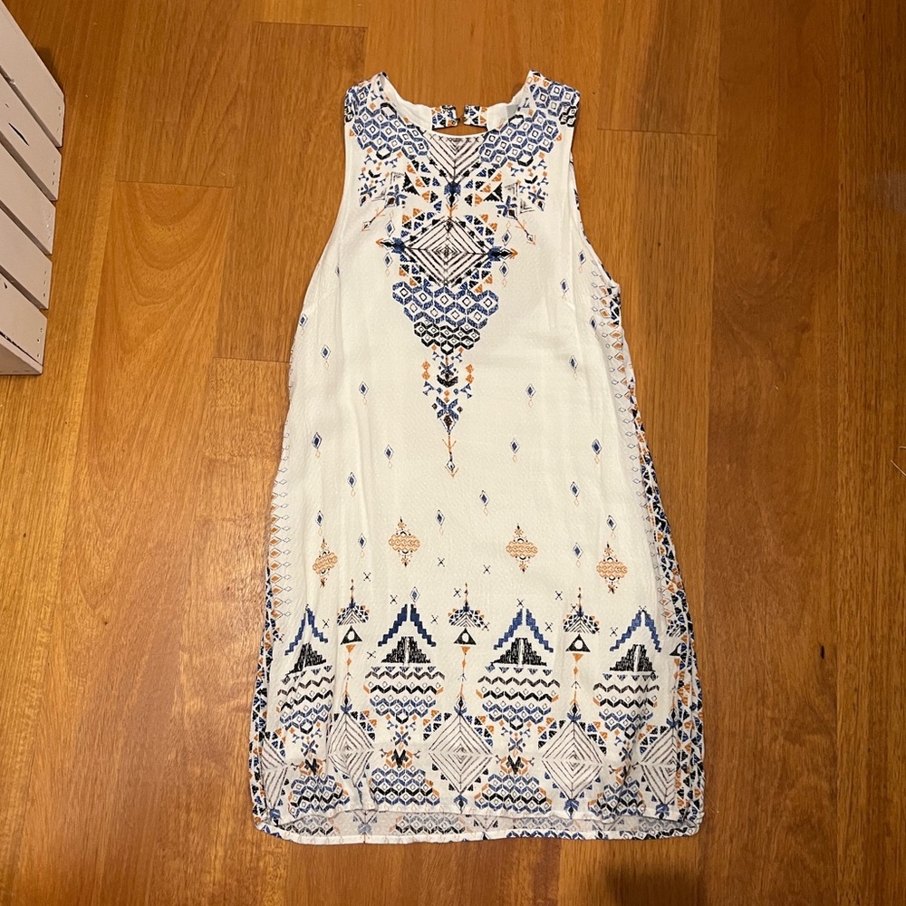 Dress - Picture 4 of 5